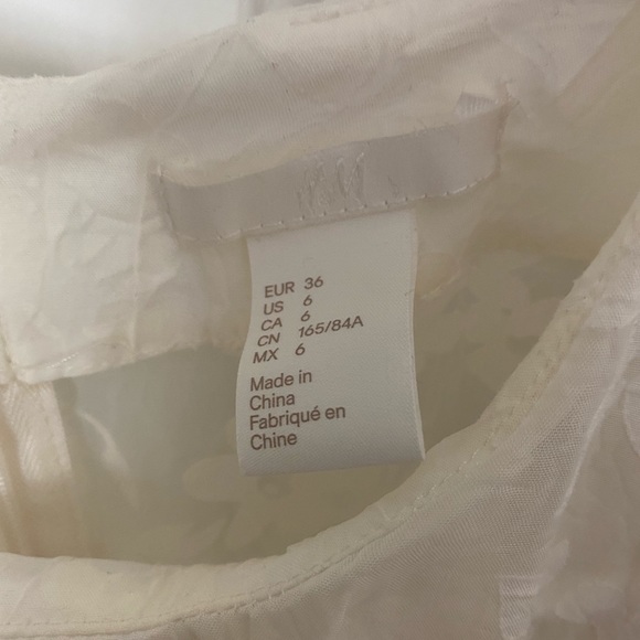 Floral pattern blouse - Picture 6 of 7